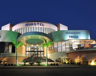 Nohotel Premium Americana - Americana - Gebäude