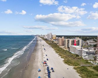 Oasis Hotel - North Myrtle Beach - Beach