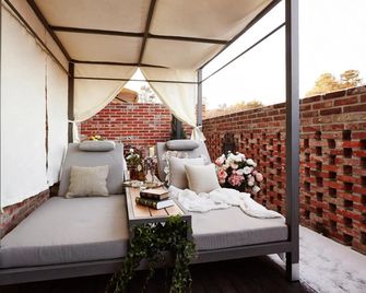 Roseto Hotel - Pocheon - Balcón