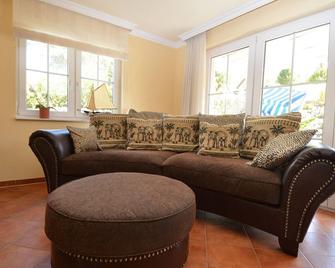Haus Marikkendörp - Middelhagen - Wohnzimmer