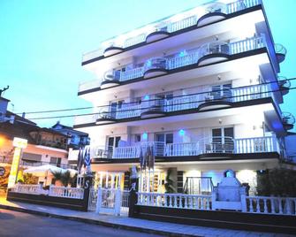 San Antonio Hotel - Paralia - Rakennus