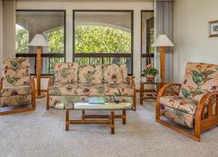 Shores at Waikoloa Unit 216: 2 Br condo in the Tamarind Tower - Puako - Living room