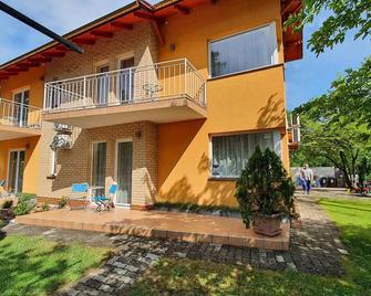 Studio near the beach with air conditioning - Siófok - Bâtiment