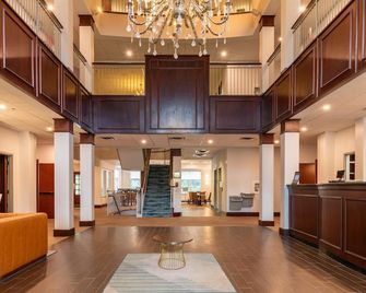 Comfort Inn & Suites Near Burke Mountain - Saint Johnsbury - Lobby