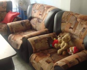 فورت إن جست - جالي - غرفة معيشة