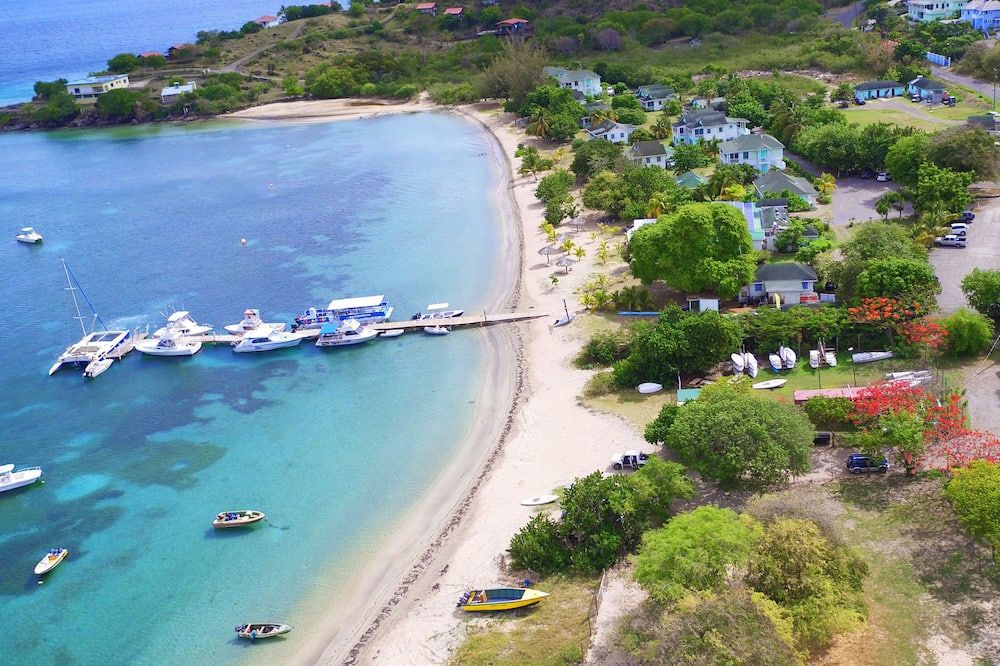 Oualie Beach Resort - ניוקאסל (סנט קיטס אנד נביס) - בניין