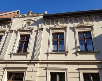 Large apartment in the parents house of the painter Runge - Large apartment Runge - Wolgast - Gebäude