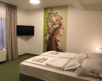 Vinotel Brzica Aljmaš - Aljmaš - Habitación