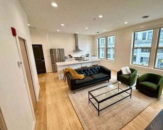 Condo C - Gallery Suites Downtown Marion - Warren - Huiskamer