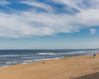 Blue - Inn on the Beach - Newbury - Beach