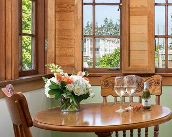 The La Conner Inn - La Conner - Dining room