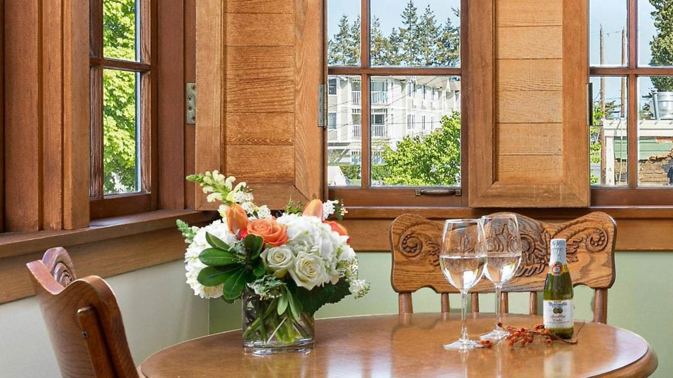 The La Conner Inn