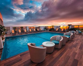 Mövenpick Hotel Casablanca - Casablanca - Piscina