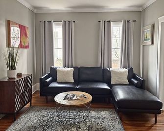 Peaceful Place on the Park - Charlotte - Wohnzimmer