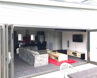 Lake Atiamuri 800m From Boat Ramp, Wakeboard, Bike The Waikato Trail - Atiamuri - Sala de estar