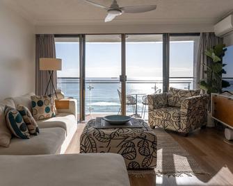 Ocean Front Escape on Palm Beach - Palm Beach - Living room