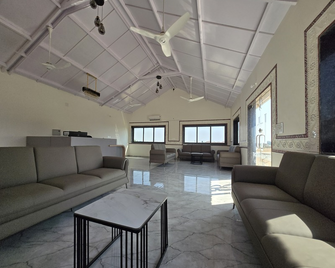 Heritage Resort Dholavira - Gadhada - Sala de estar