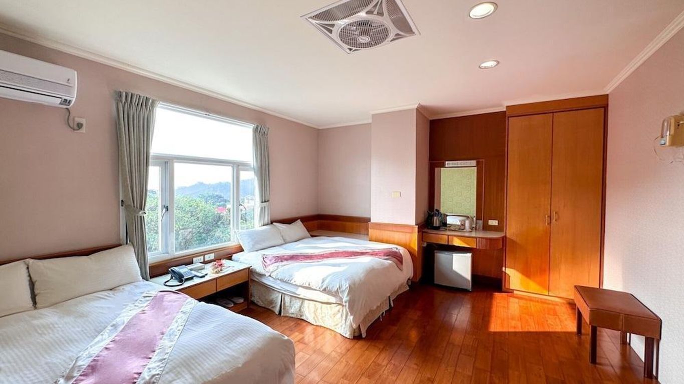 ليشيوان هوتل سبرينج هوتل