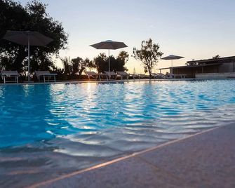 Tenuta Cursano - Cerfignano - Pool