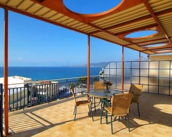 Hotel Kalafati - Delphi - Balkon