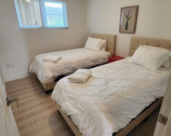 Stylish, Modern 3BR in Moncton - Moncton - Bedroom