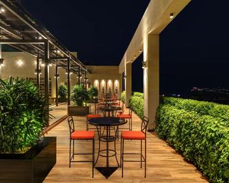 Lemon Tree Premier, Bhubaneswar - Bhubaneswar - Patio