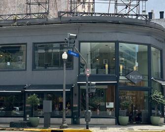 La zona más turísticas de Buenos Aires redefine la experiencia de alojamiento. - Buenos Aires - Gebäude