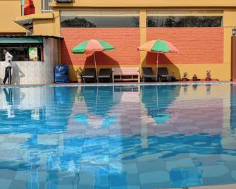 Skd Amar Bari - Srimangal - Piscina