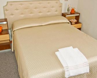 Hotel Marchesini - Grezzana - Bedroom