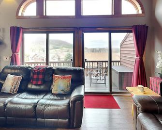 Our Happy Place - McHenry - Sala de estar