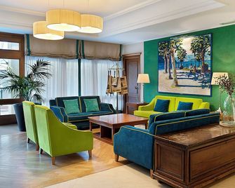 Iseo Lago Hotel - איזאו - טרקלין