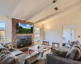 1 Country House Game Room Bbq Near Nashville Ta - Franklin - Living room