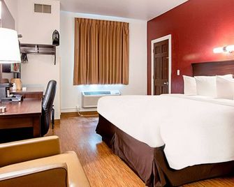 Seasons Inn Traverse City - Traverse City - Bedroom