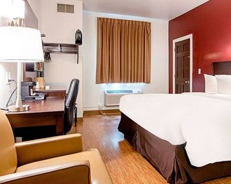 Seasons Inn Traverse City - טראברס סיטי - חדר שינה