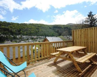 Mont-Dore chalet with terrace, near center, 6 pers. - Le Mont-Dore - Balcon