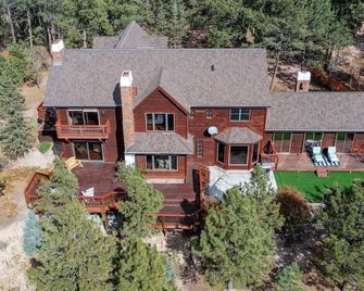 Expansive Monument Home Hot Tub And Moun - Monument - Edificio