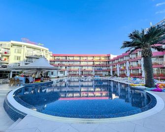 Flamingo Beach Hotel - סאני ביץ'