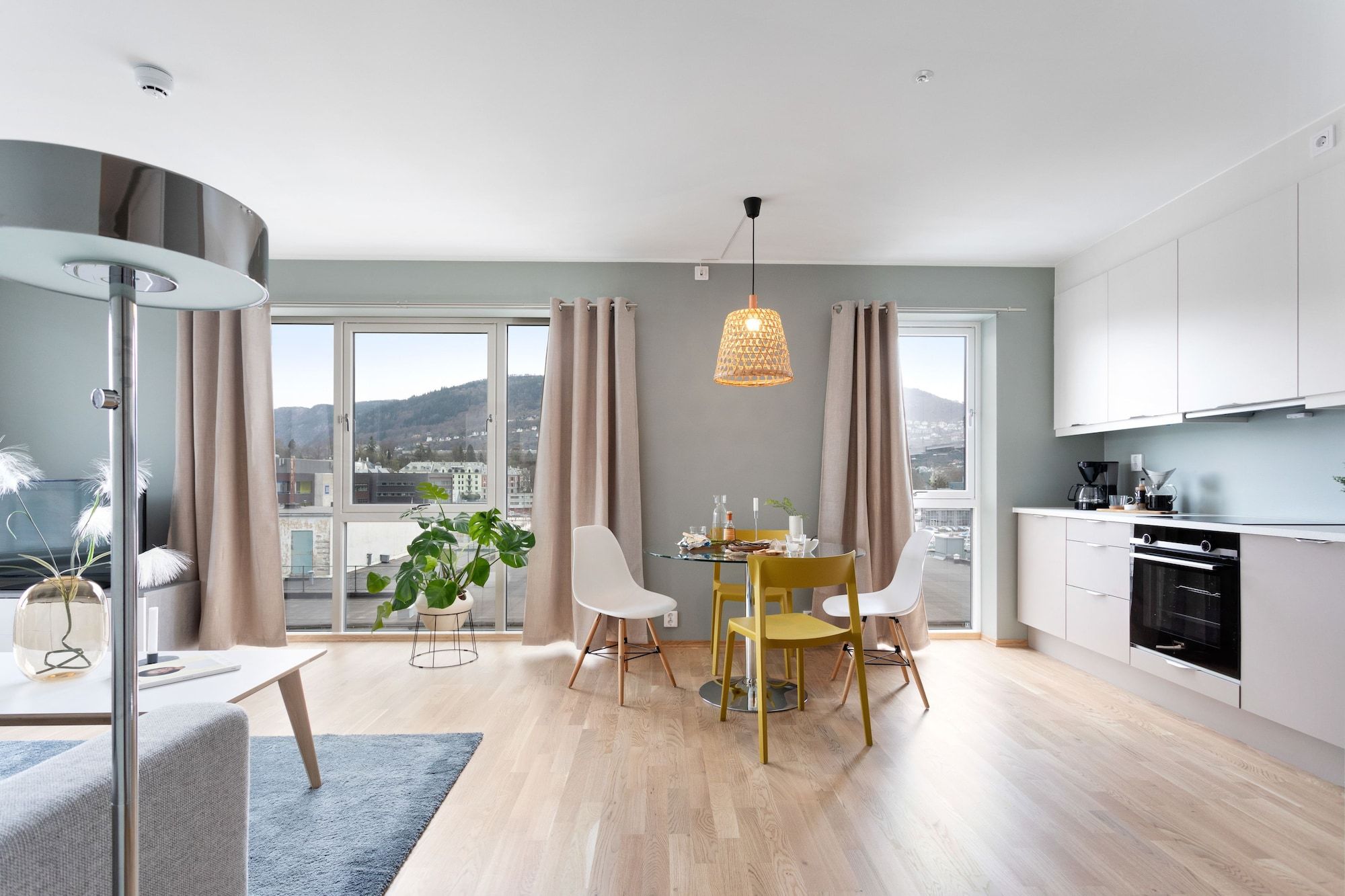 Bjørvika Apartments, Damsgård Area, Bergen City Center - Bergen - Dining room