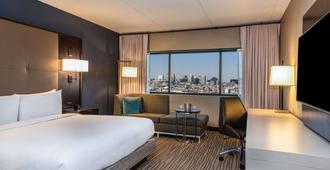 DoubleTree by Hilton Hotel Newark Airport - Newark - Bedroom
