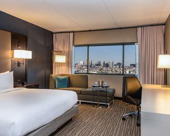 دبل تري باي هيلتون هوتل نيوارك إيربورت - نيوآرك - غرفة نوم