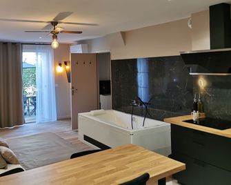 Appart Hotel Spa Perpignan - Perpignan - Schlafzimmer