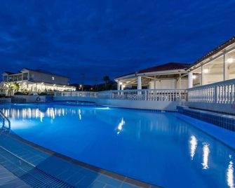 Exotica Hotel - Kalamaki - Bazén