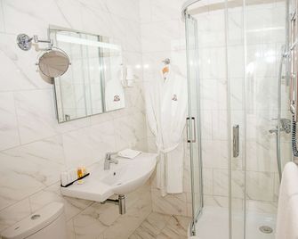Pletnevskiy Inn - Kharkiv - Bathroom