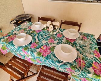 Casa confortável e segura na região da Pampulha - Belo Horizonte - Dining room