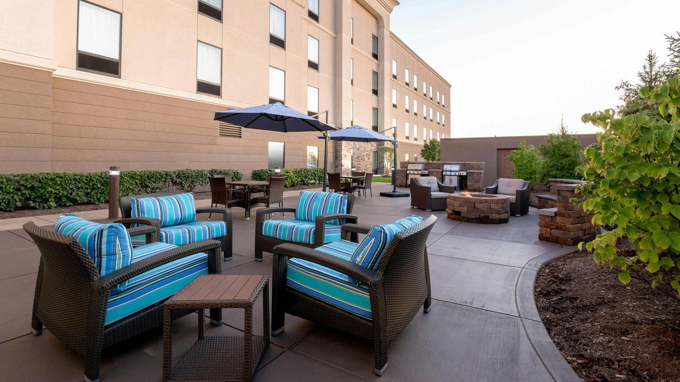 Hampton Inn & Suites Wheeling-The Highlands