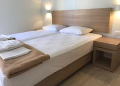 Neapolis Apartments - Paleochora - Schlafzimmer