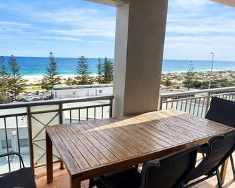 Ocean View-breath Taking Views, Amazing Facilities - Scarborough - Balcony
