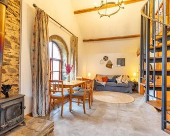 West Hollowcombe Farm Cottages - Full Site Booking - Dulverton