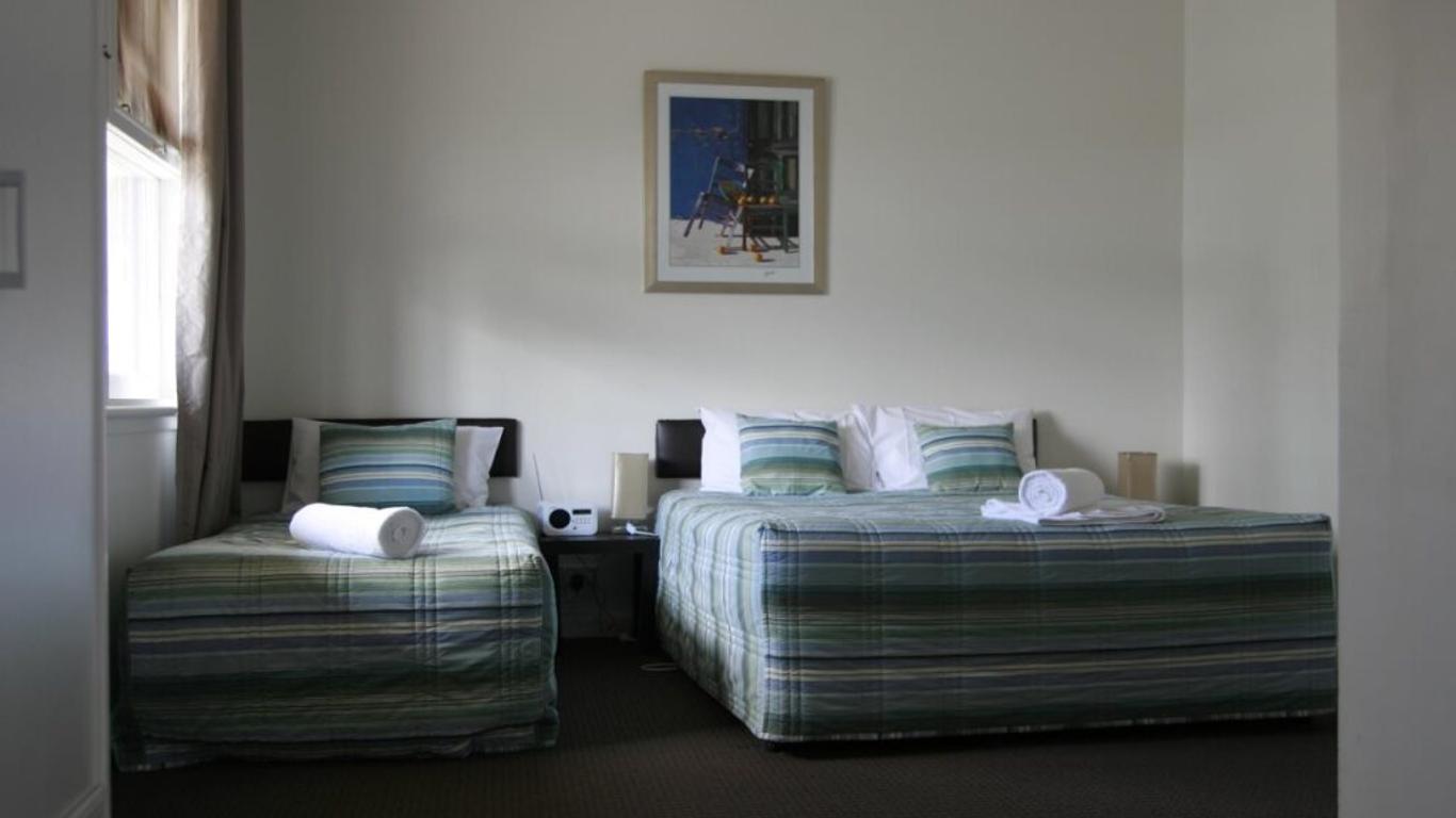 Calder Family Motel