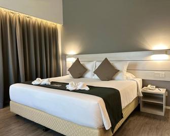 Hotel Arissa - Malacca - Bedroom
